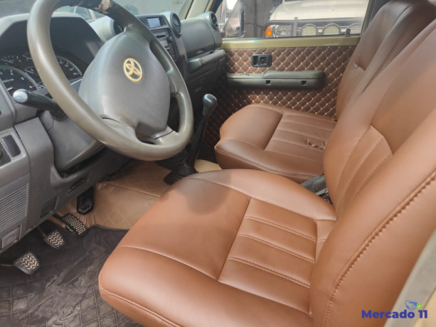 disponivel-land-cruiser-hz-executiva-big-2